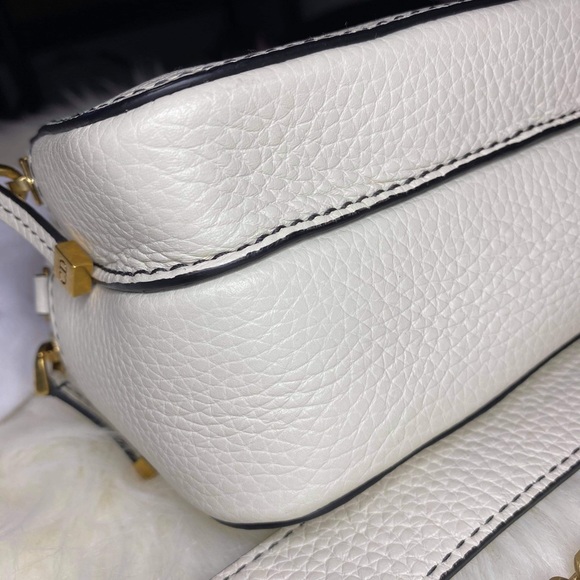 Christian Dior Camera bag 
Comes with dust bag - Picture 3 of 6